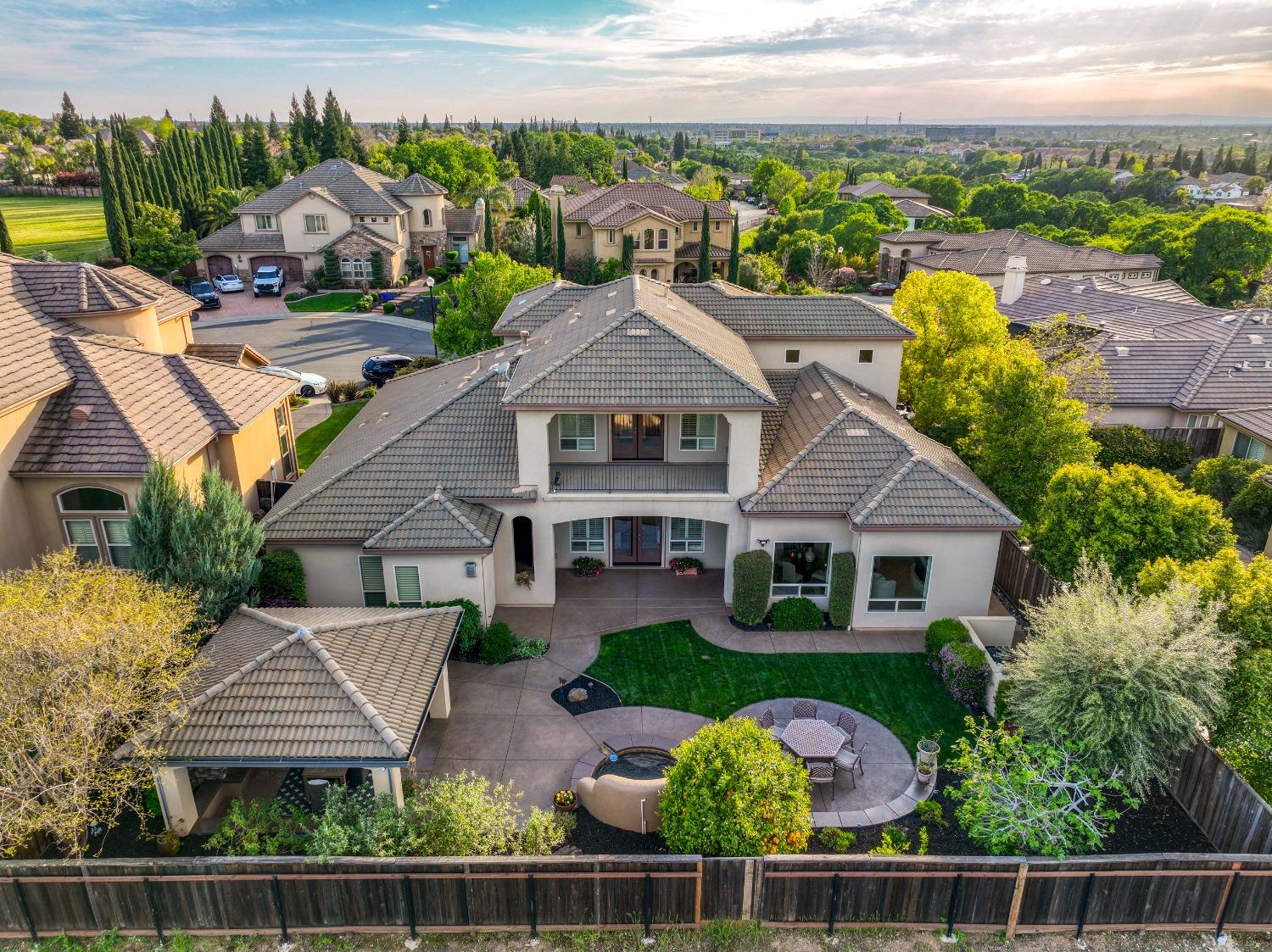 Detail Gallery Image 7 of 60 For 109 Roberts Pl, Roseville,  CA 95661 - 4 Beds | 3 Baths