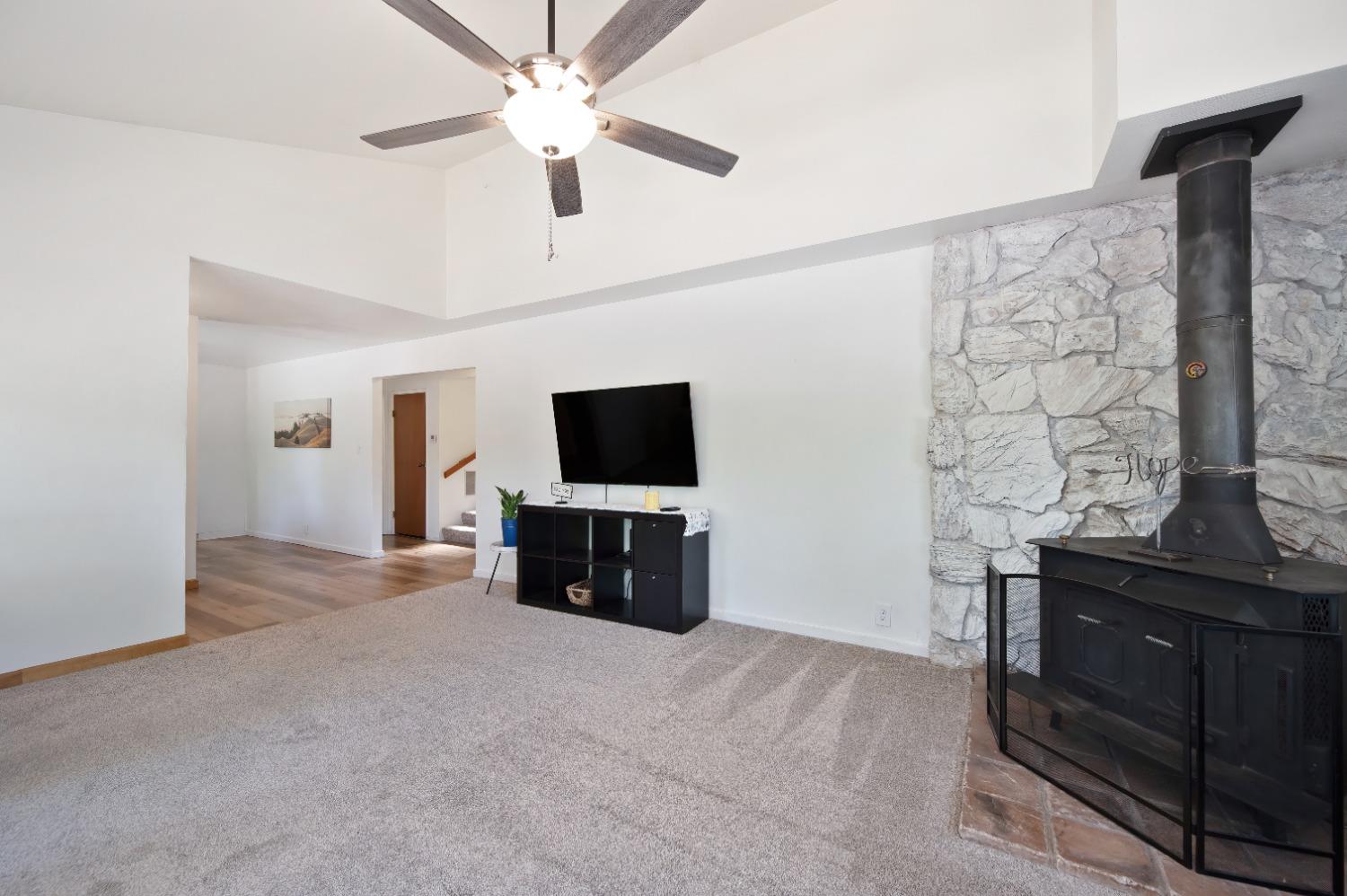 Torrey Pines Drive, Auburn, California image 11