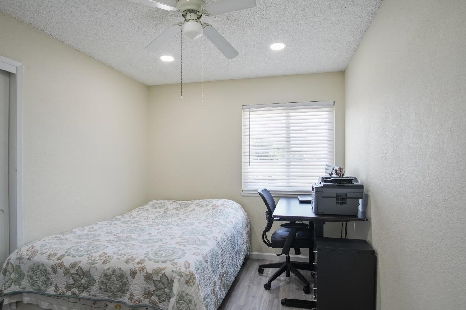 Detail Gallery Image 27 of 40 For 685 Bennington Ave, Turlock,  CA 95382 - 3 Beds | 2 Baths