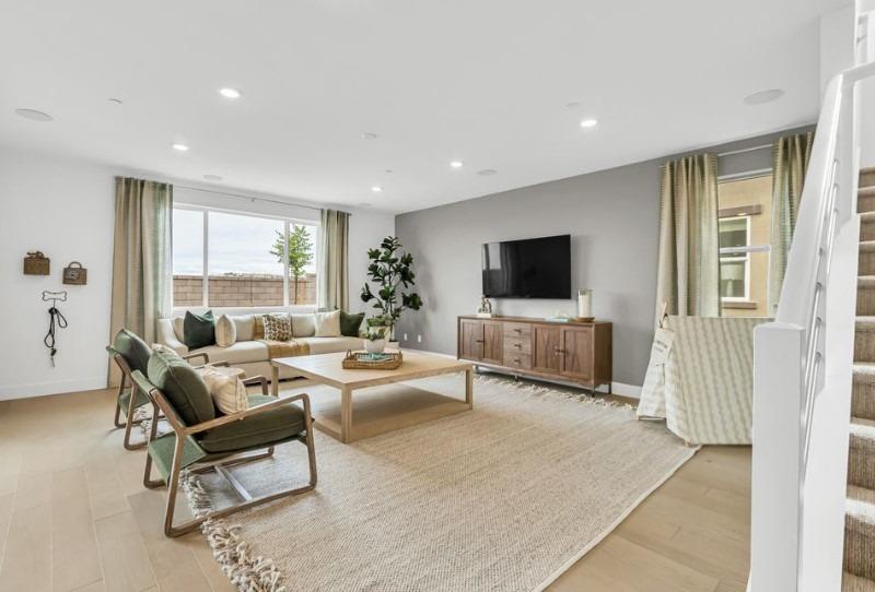 Detail Gallery Image 9 of 37 For 4284 Gibbous Dr, Folsom,  CA 95630 - 4 Beds | 3/1 Baths