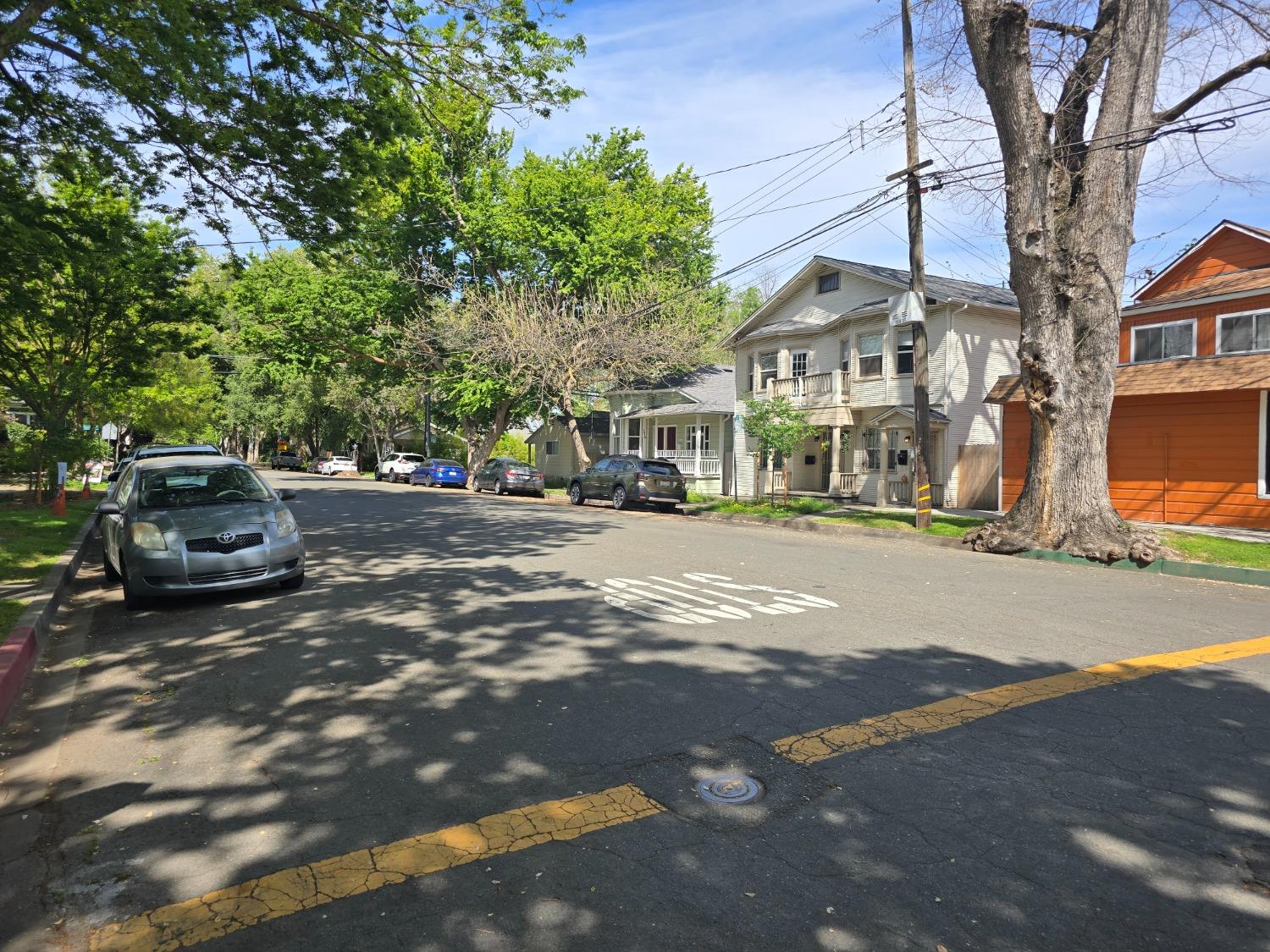 12th Street, Sacramento, California image 32