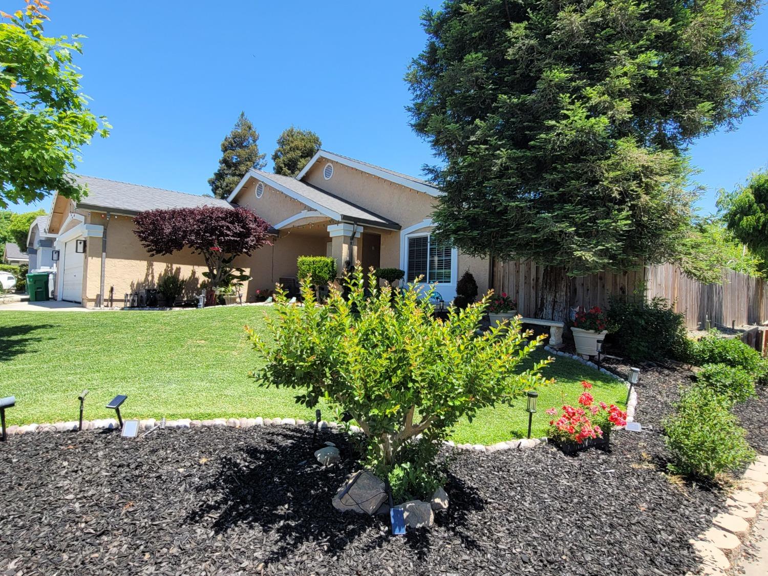 Detail Gallery Image 3 of 59 For 2900 Soquel Ave, Atwater,  CA 95301 - 3 Beds | 2 Baths