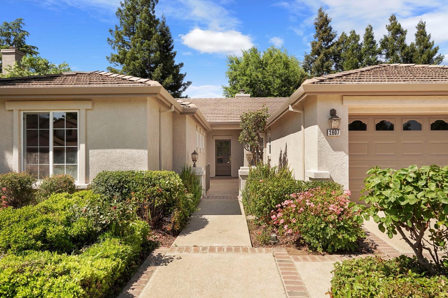 Detail Gallery Image 5 of 48 For 2607 W Elm St, Lodi,  CA 95242 - 3 Beds | 2 Baths