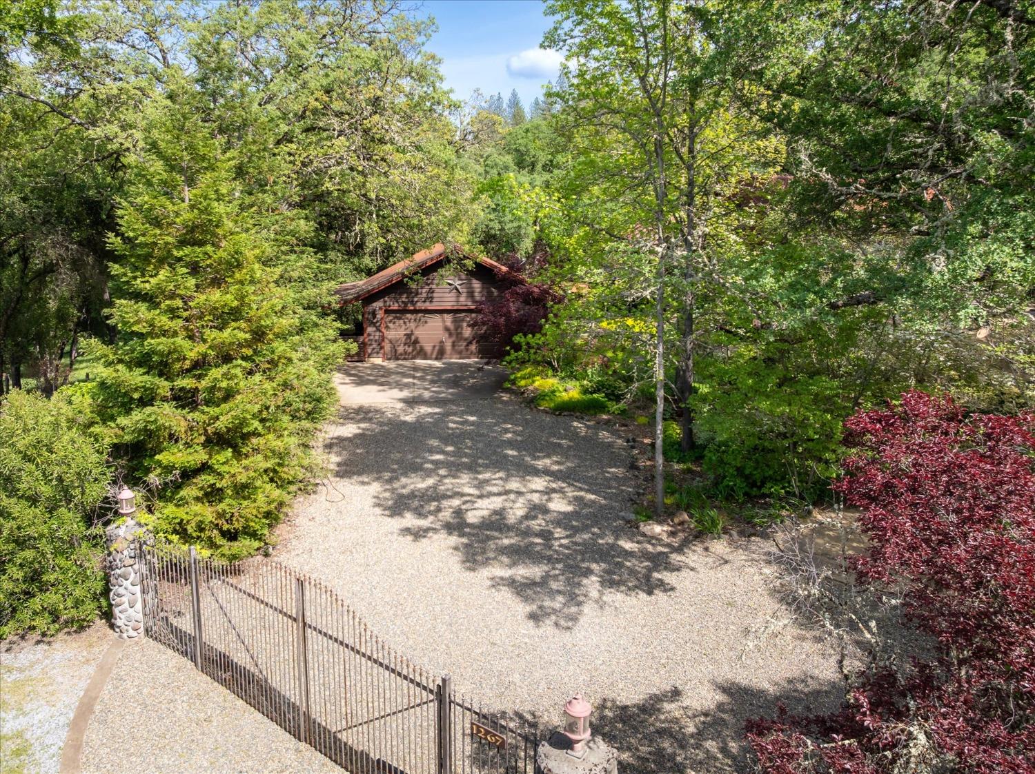 Detail Gallery Image 3 of 86 For 1267 Old Rock Bridge Rd, Placerville,  CA 95667 - 3 Beds | 2 Baths