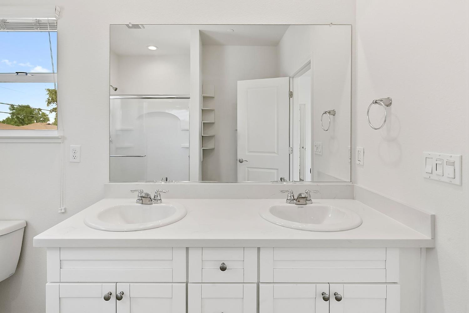 Detail Gallery Image 29 of 44 For 5542 Malibu Palm Ct, Sacramento,  CA 95842 - 3 Beds | 2/1 Baths