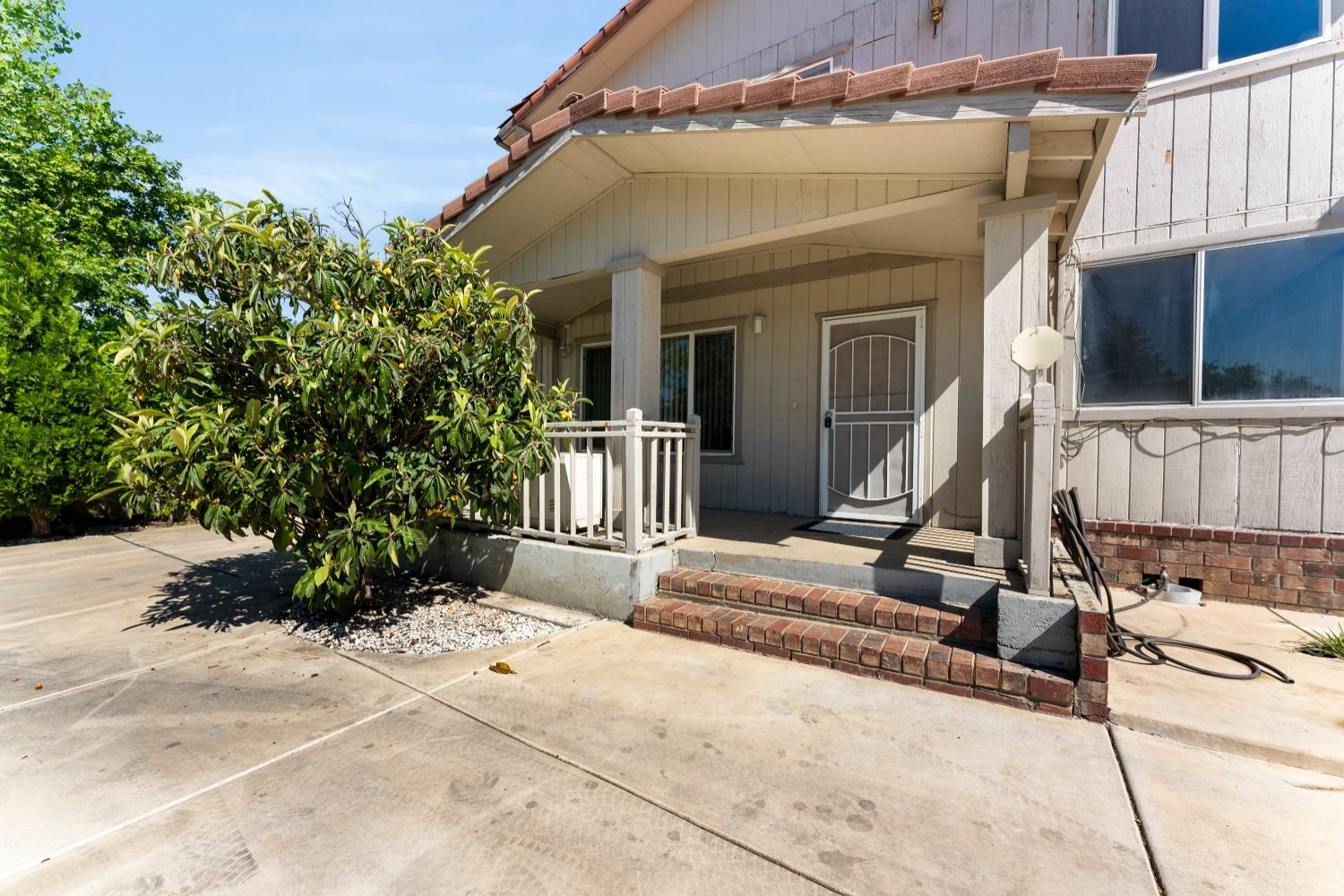 Detail Gallery Image 8 of 84 For 8905 Fredric, Sacramento,  CA 95826 - 4 Beds | 3 Baths
