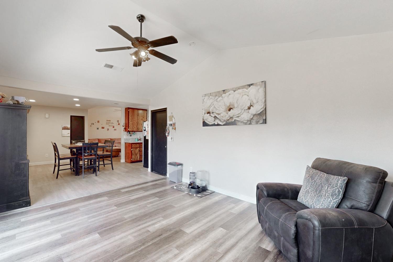 Detail Gallery Image 16 of 41 For 3003 Corinne Ct, Live Oak,  CA 95953 - 3 Beds | 2 Baths