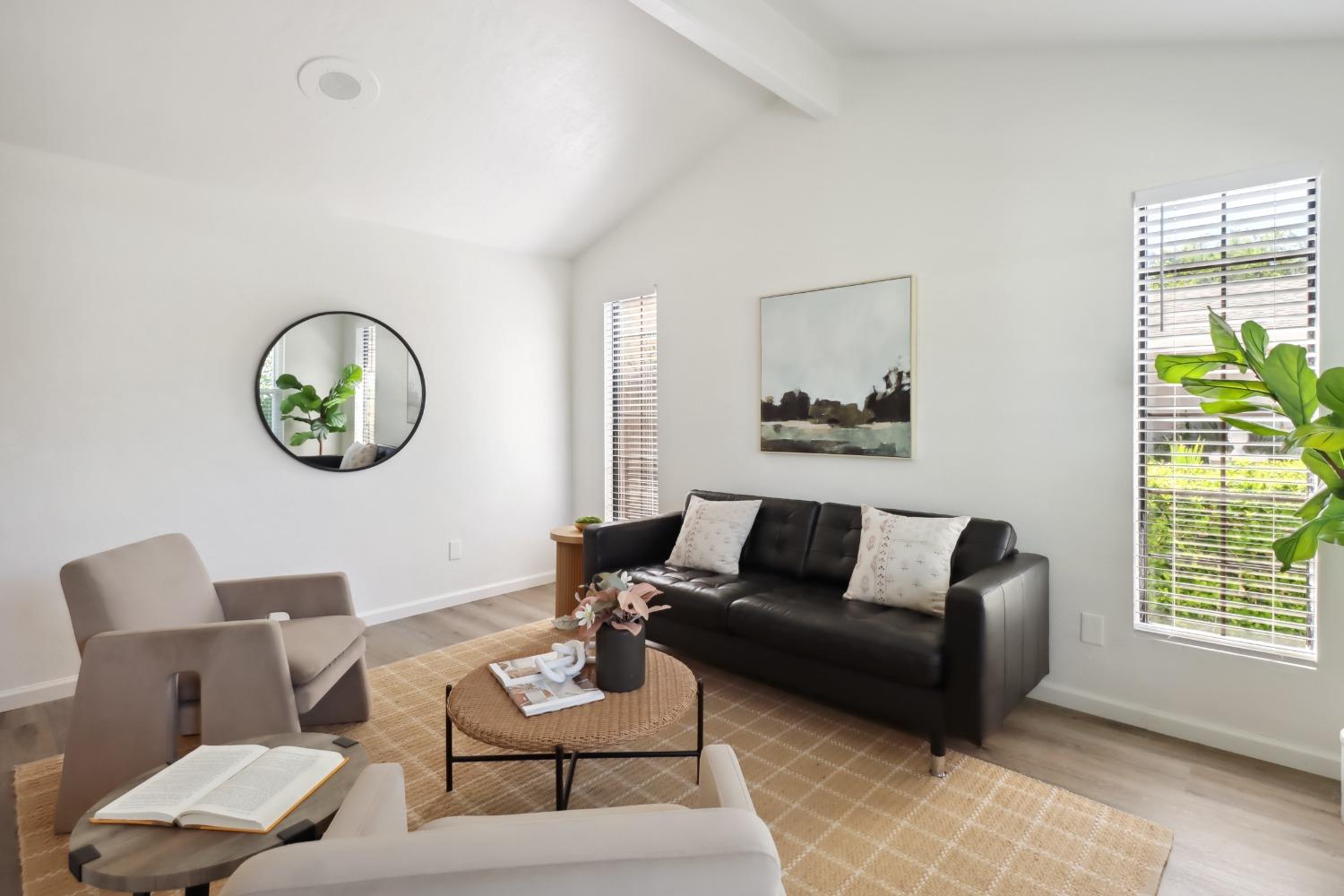 Detail Gallery Image 5 of 38 For 2888 Baronet Way, Sacramento,  CA 95833 - 4 Beds | 2 Baths