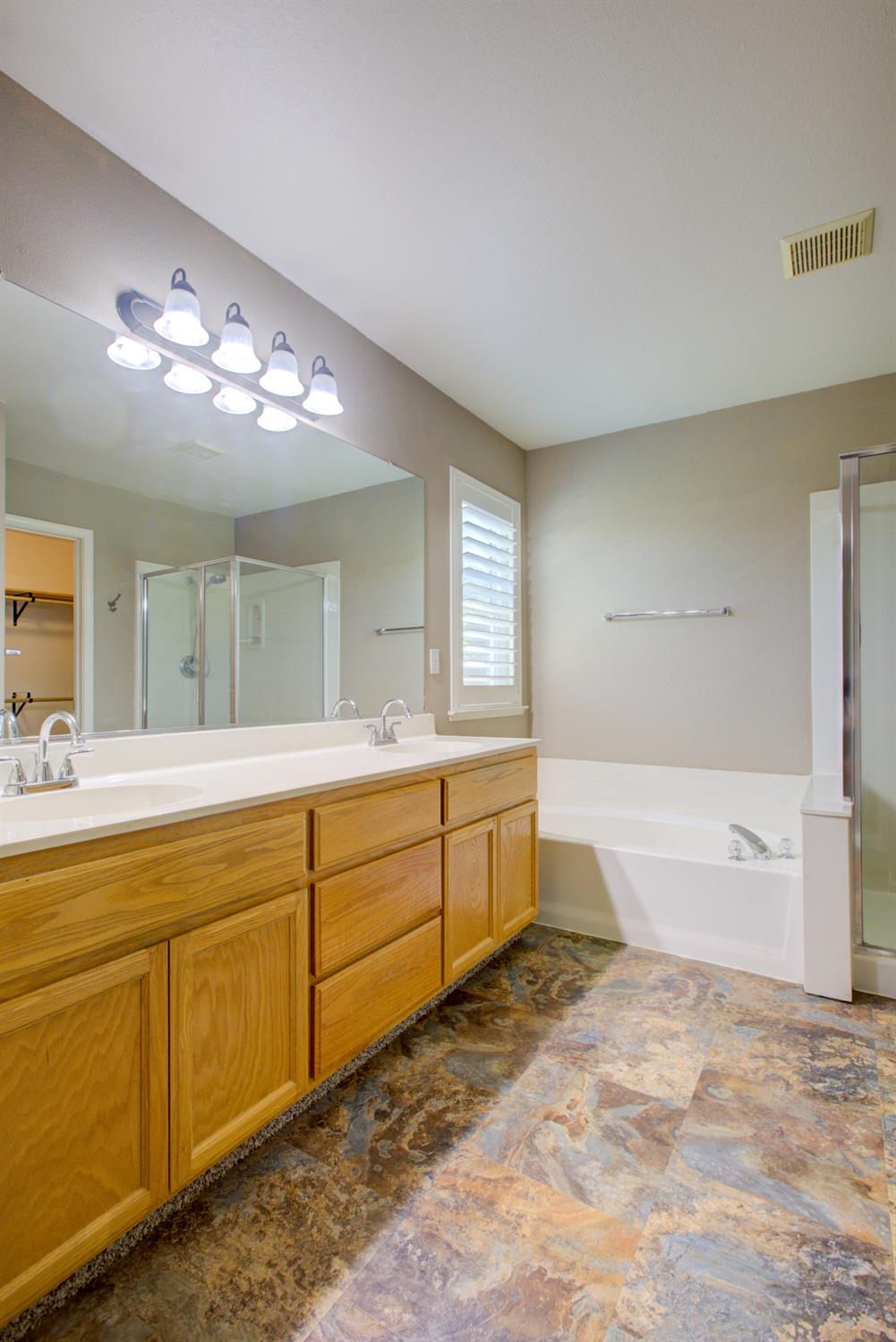 Detail Gallery Image 37 of 55 For 1217 Fairway Dr, Atwater,  CA 95301 - 3 Beds | 2 Baths