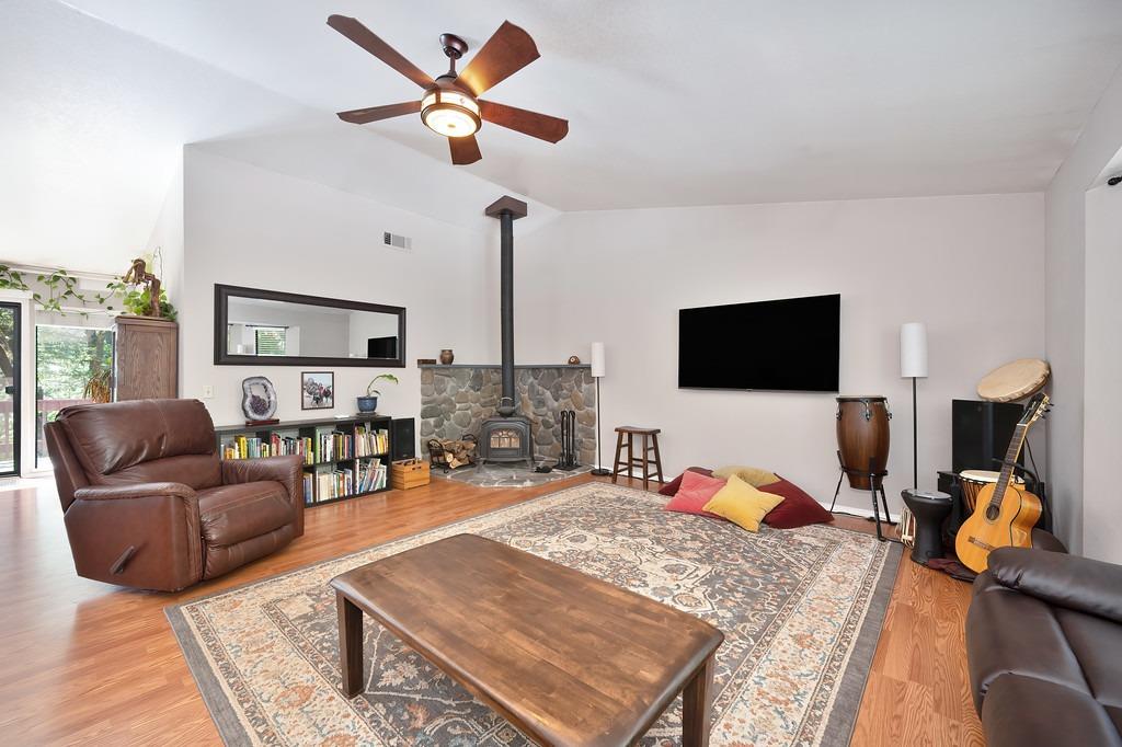 Detail Gallery Image 18 of 80 For 6127 Silverleaf Dr, Foresthill,  CA 95631 - 3 Beds | 2 Baths
