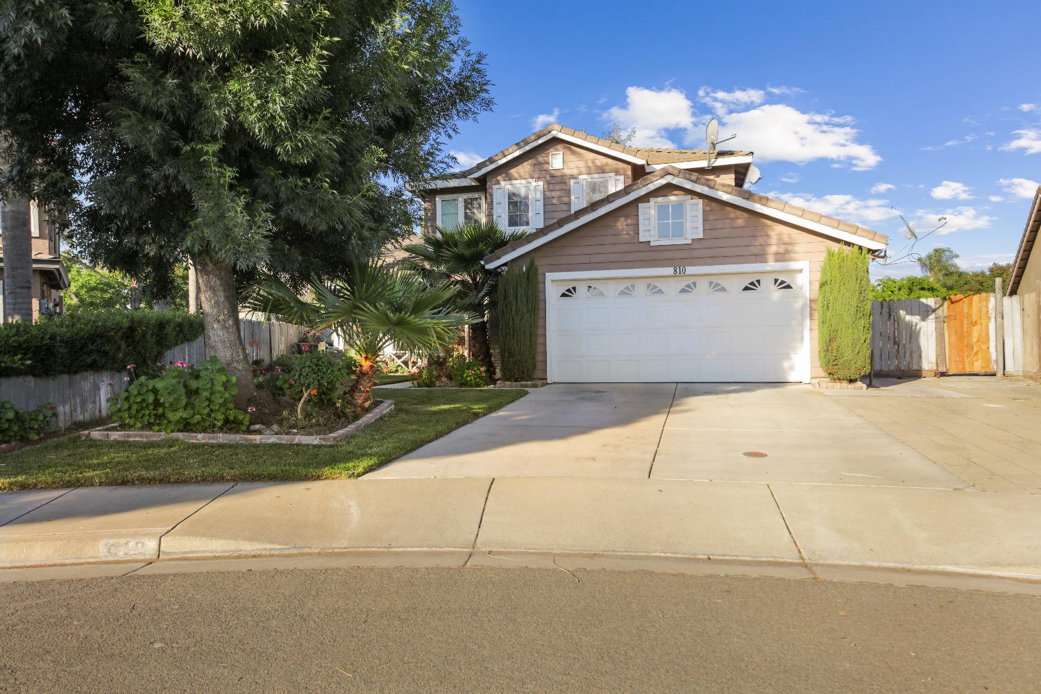 Detail Gallery Image 4 of 50 For 810 River Raft, Modesto,  CA 95351 - 4 Beds | 3 Baths