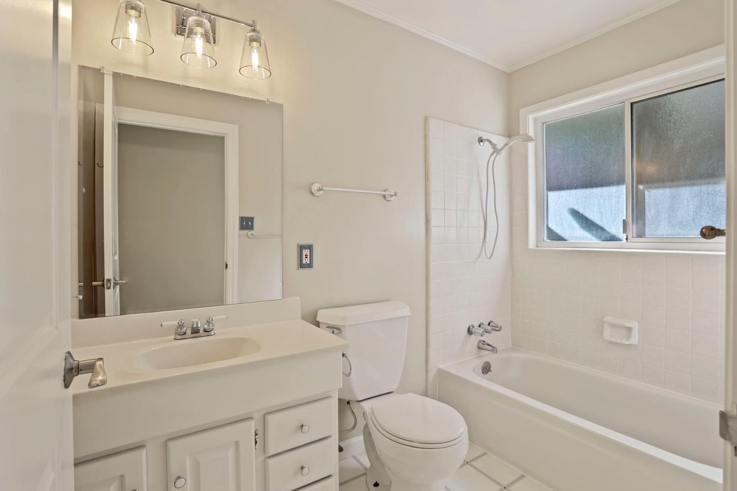 Detail Gallery Image 29 of 43 For 1152 Stanton Way, Stockton,  CA 95207 - 3 Beds | 2 Baths