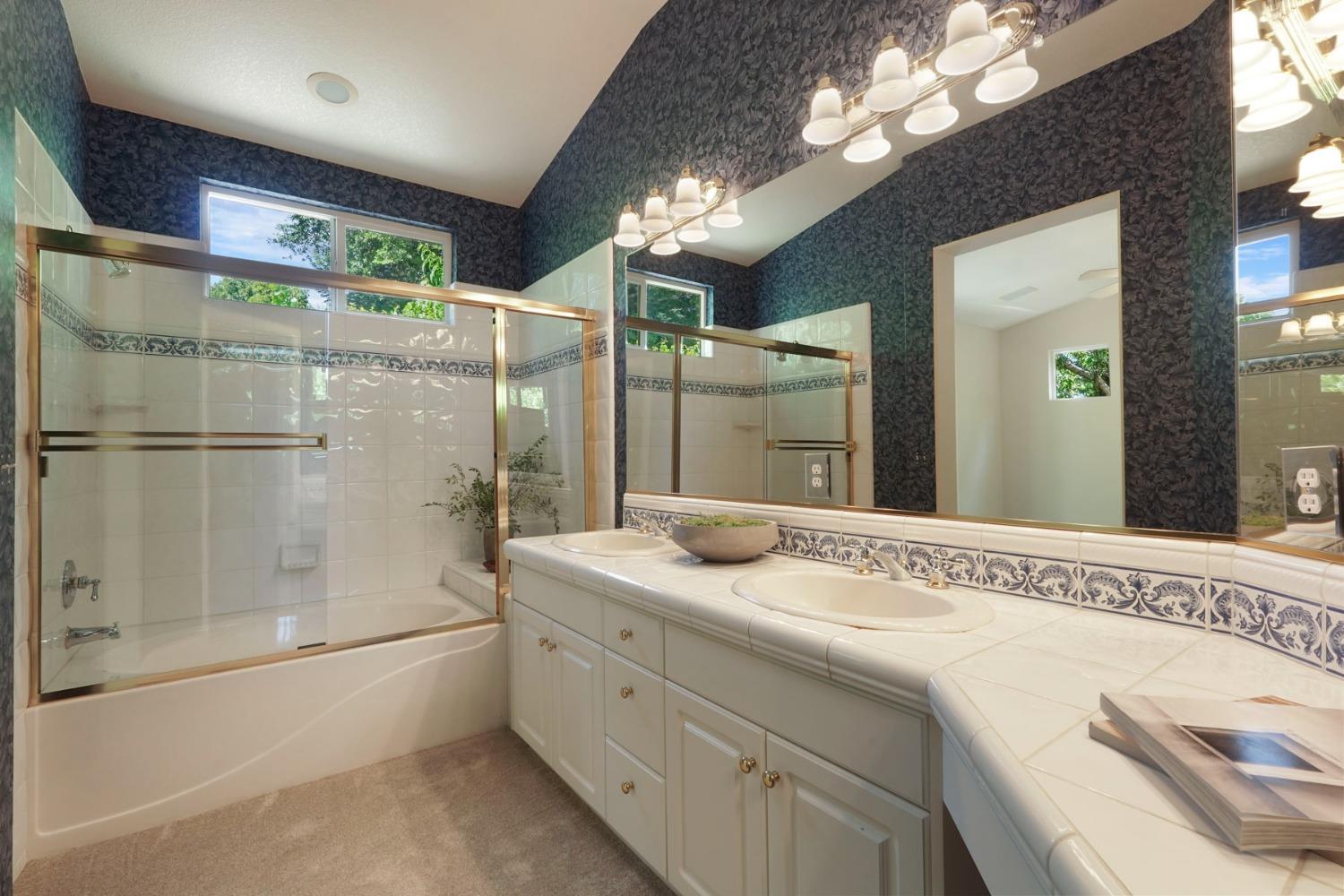Detail Gallery Image 35 of 48 For 2607 W Elm St, Lodi,  CA 95242 - 3 Beds | 2 Baths