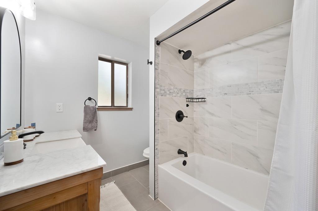 Detail Gallery Image 4 of 48 For 6202 Green Ridge Dr, Foresthill,  CA 95631 - 3 Beds | 2/1 Baths