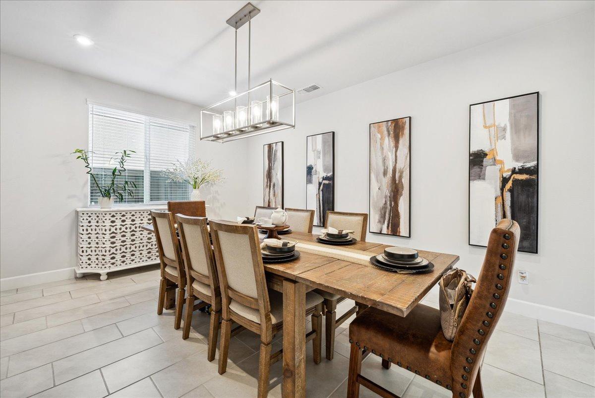 Detail Gallery Image 10 of 54 For 1304 Silversmith Ln, Rocklin,  CA 95765 - 5 Beds | 4 Baths