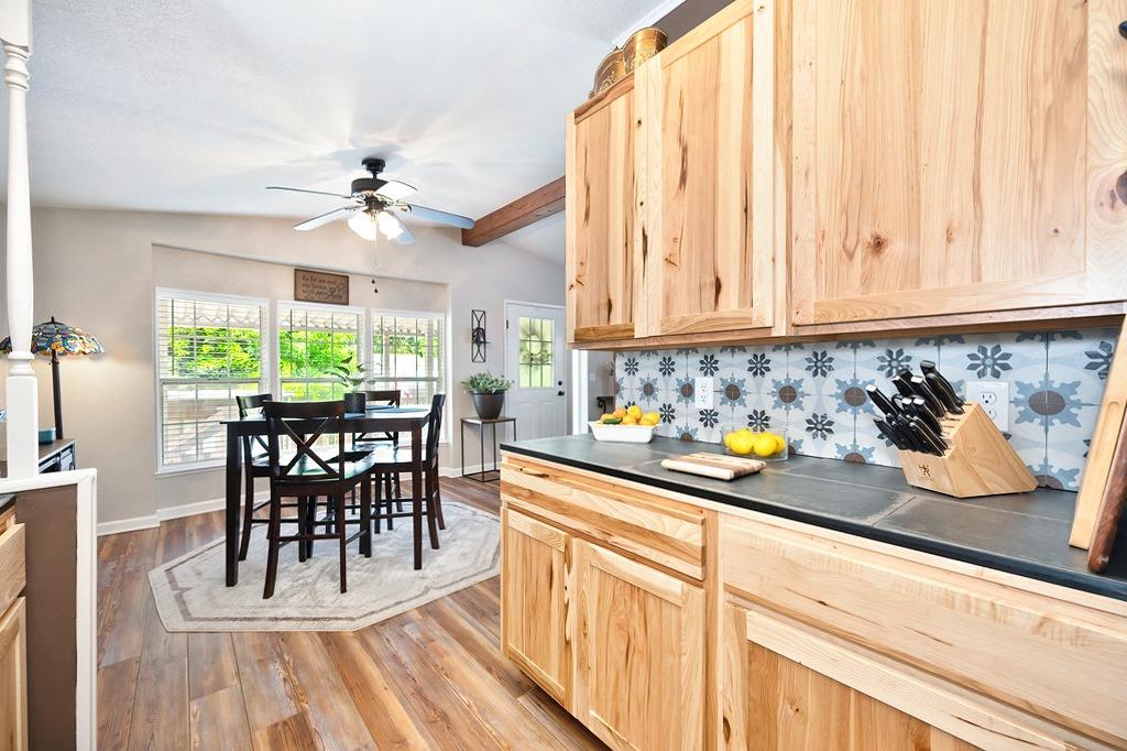 Detail Gallery Image 14 of 56 For 13948 Golden Star Rd, Grass Valley,  CA 95949 - 2 Beds | 2 Baths