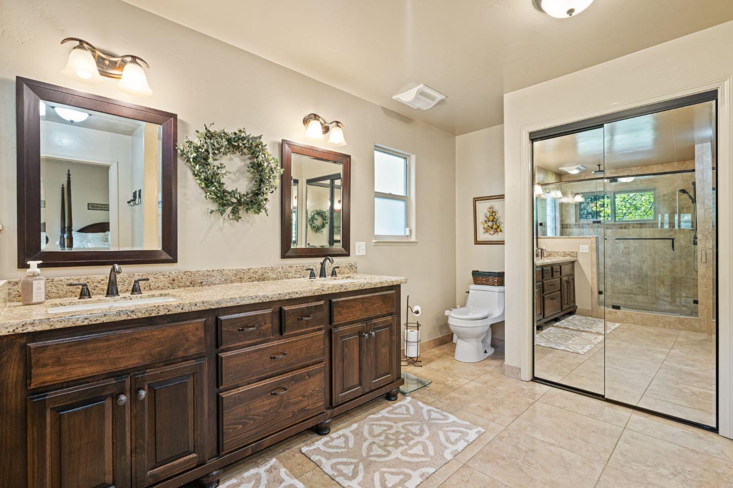 Auburn Road, Grass Valley, California image 30