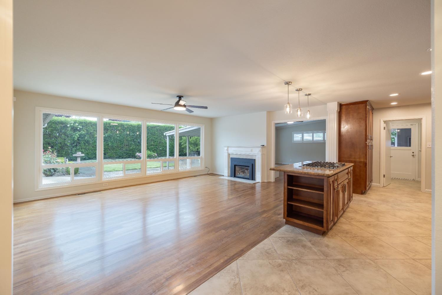 Detail Gallery Image 9 of 49 For 4161 Riviera Dr, Stockton,  CA 95204 - 3 Beds | 2 Baths