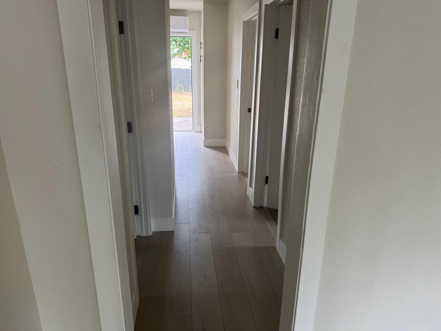 Detail Gallery Image 7 of 22 For 3138 San Diego Way, Sacramento,  CA 95820 - 4 Beds | 1/1 Baths