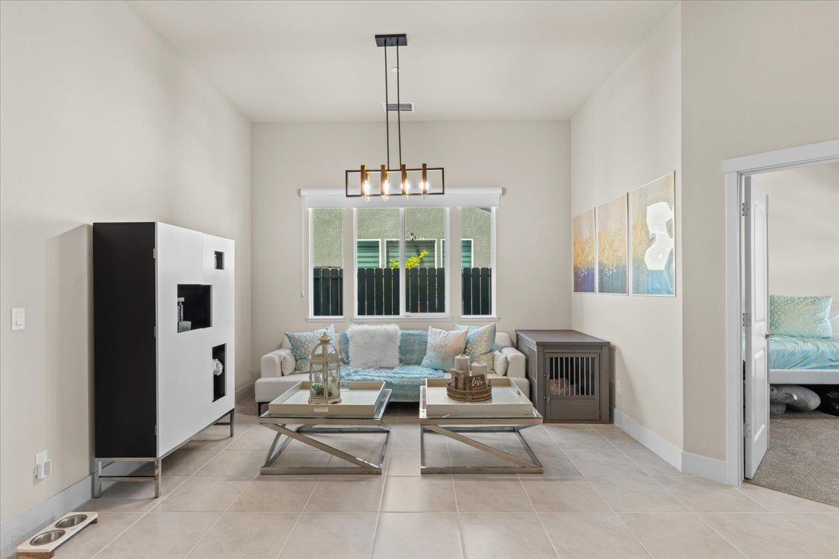 Detail Gallery Image 13 of 56 For 3715 N Berkeley Ave, Turlock,  CA 95382 - 5 Beds | 2 Baths