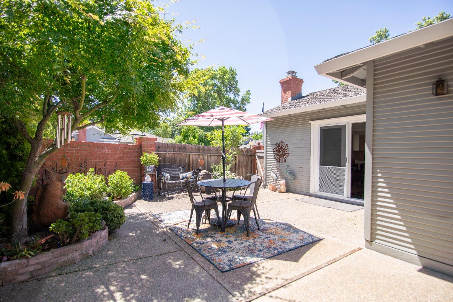 Detail Gallery Image 5 of 51 For 5815 Morgan Pl #1,  Stockton,  CA 95219 - 2 Beds | 1 Baths