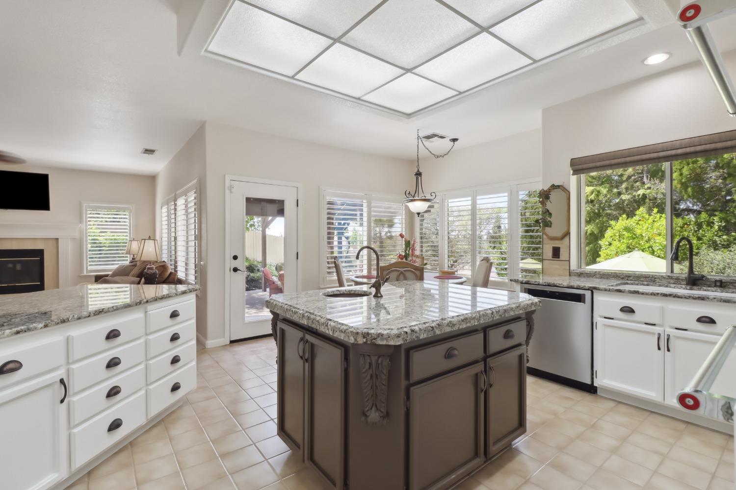 Detail Gallery Image 23 of 99 For 204 Davies Ct, Folsom,  CA 95630 - 4 Beds | 2/1 Baths