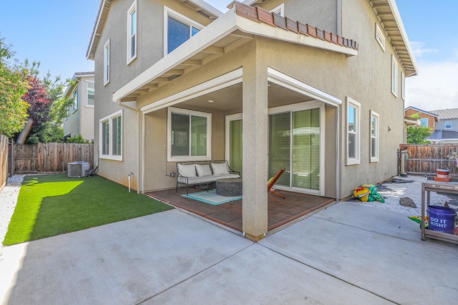 Detail Gallery Image 6 of 48 For 8417 Everson Ln, Elk Grove,  CA 95758 - 4 Beds | 3 Baths