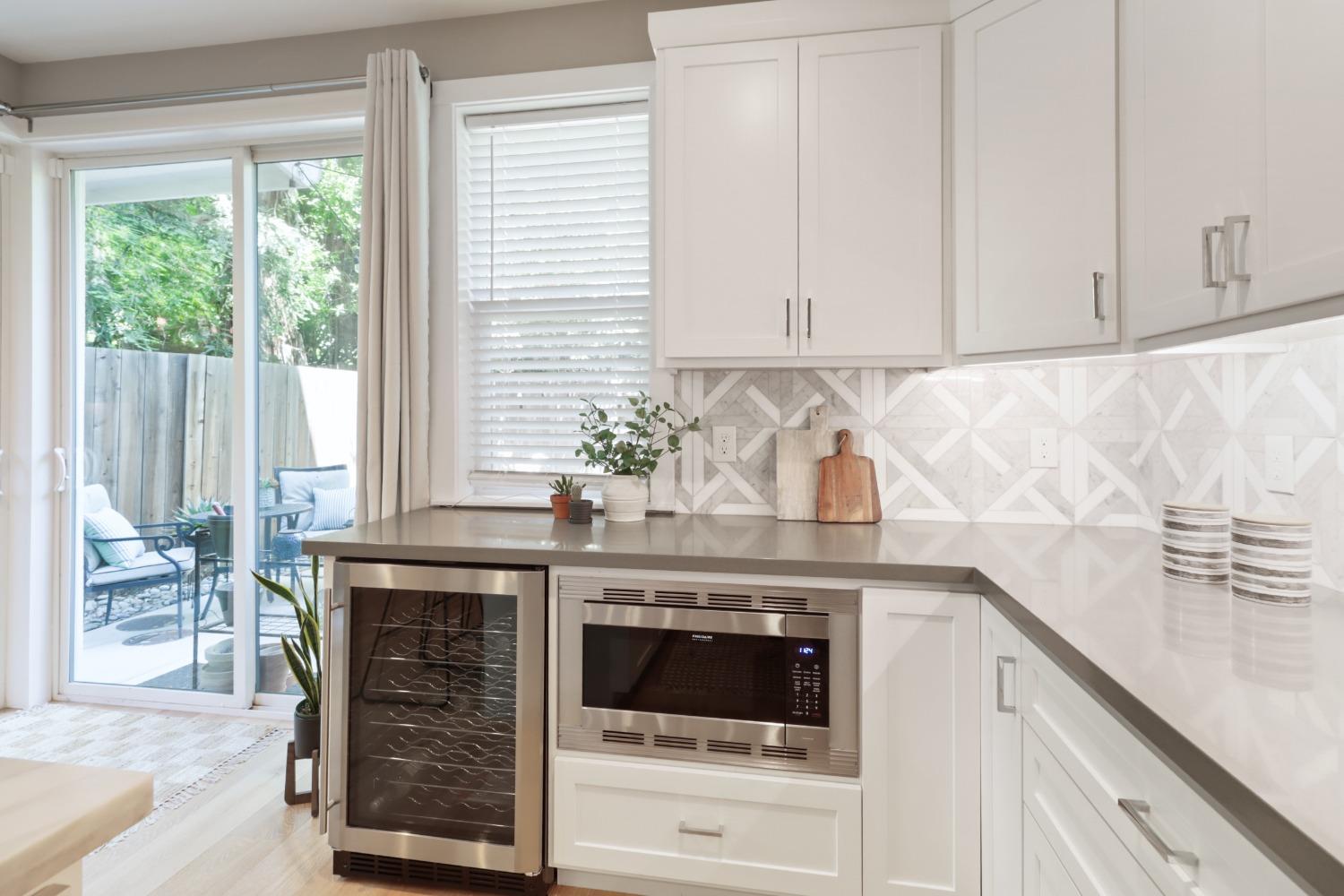 Detail Gallery Image 18 of 58 For 2011 Fat Aly, Sacramento,  CA 95811 - 3 Beds | 2/2 Baths