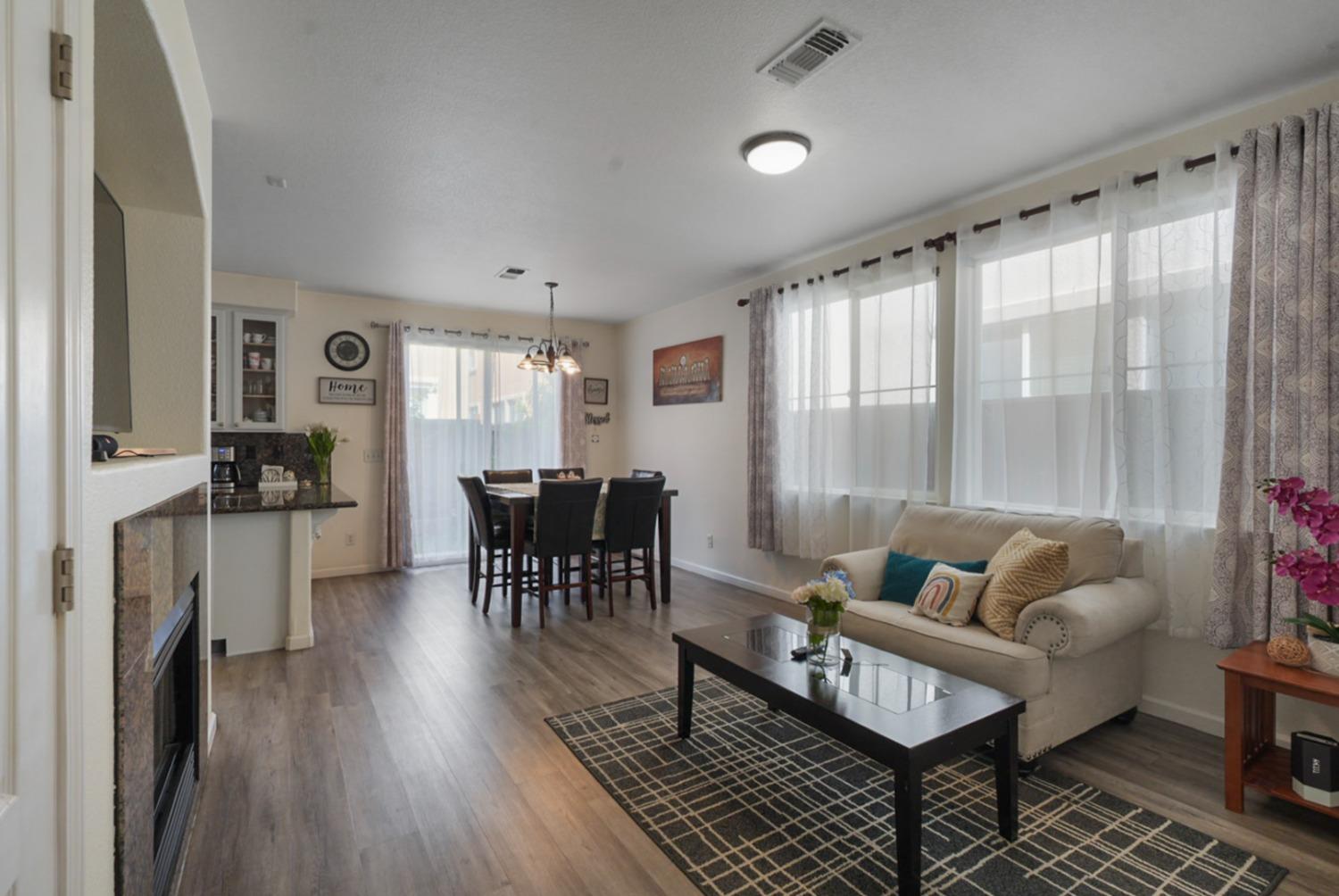 Detail Gallery Image 9 of 32 For 17263 S Bell Post Ln, Lathrop,  CA 95330 - 4 Beds | 2/1 Baths