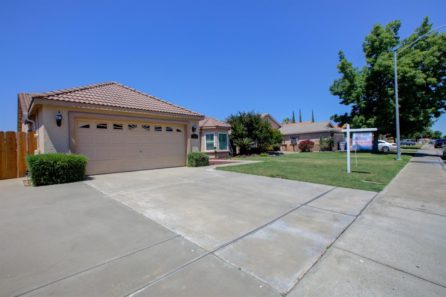 Detail Gallery Image 2 of 55 For 1217 Fairway Dr, Atwater,  CA 95301 - 3 Beds | 2 Baths