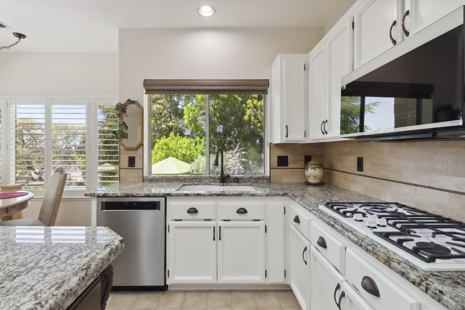 Detail Gallery Image 24 of 99 For 204 Davies Ct, Folsom,  CA 95630 - 4 Beds | 2/1 Baths