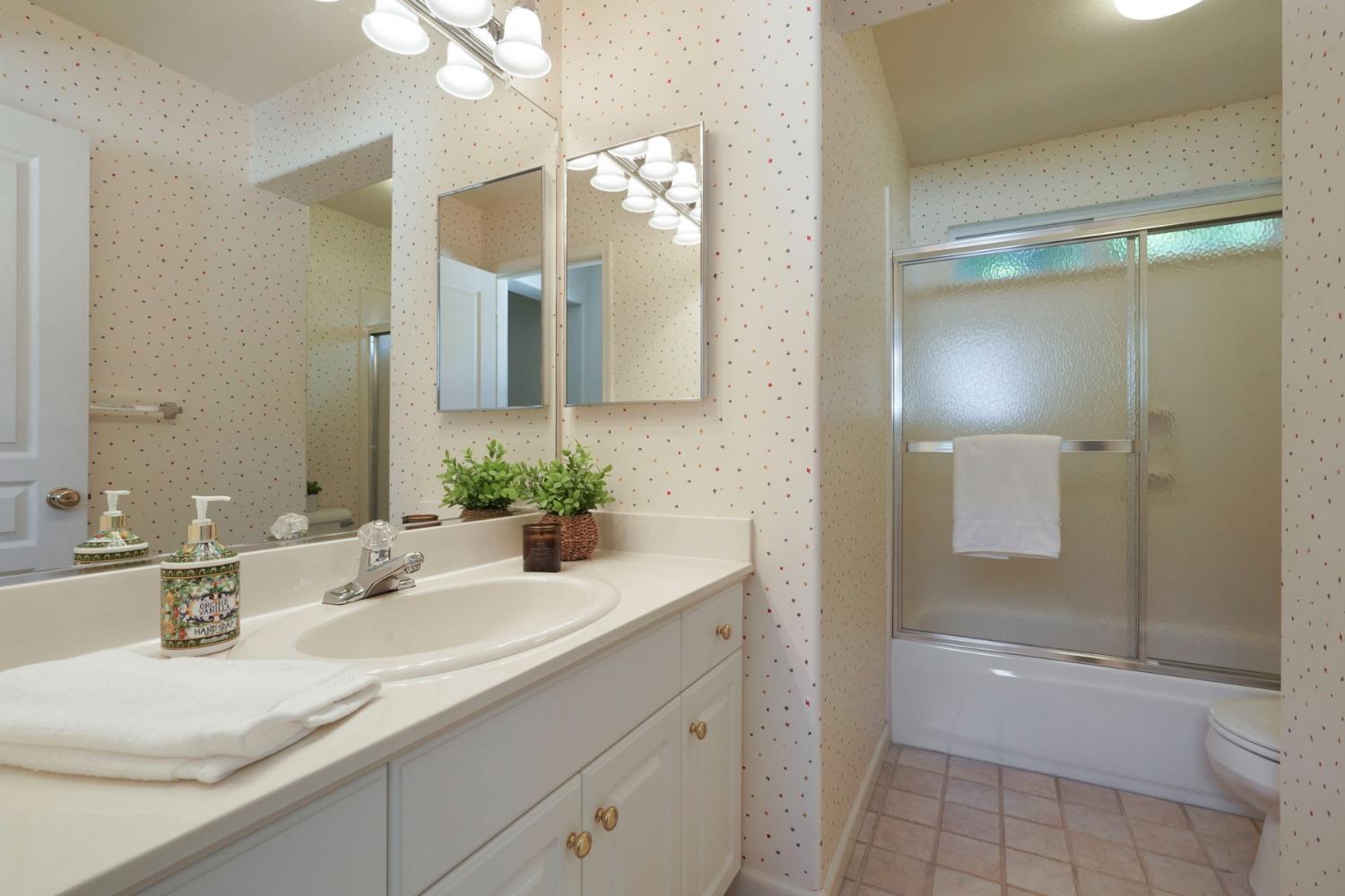 Detail Gallery Image 26 of 48 For 2607 W Elm St, Lodi,  CA 95242 - 3 Beds | 2 Baths