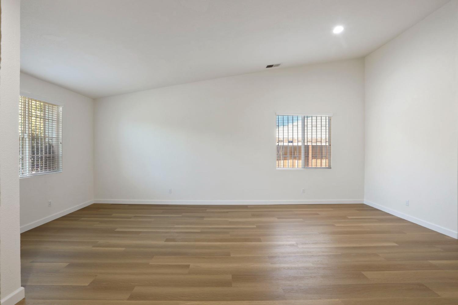 Detail Gallery Image 10 of 23 For 2710 Sebastan Ln, Stockton,  CA 95212 - 3 Beds | 2 Baths