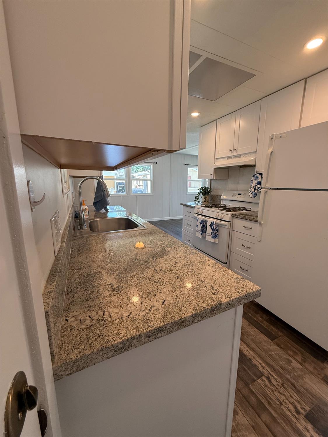 Detail Gallery Image 16 of 28 For 3725 Arroyo Seco Ln 75, North Highlands,  CA 95660 - 2 Beds | 1 Baths