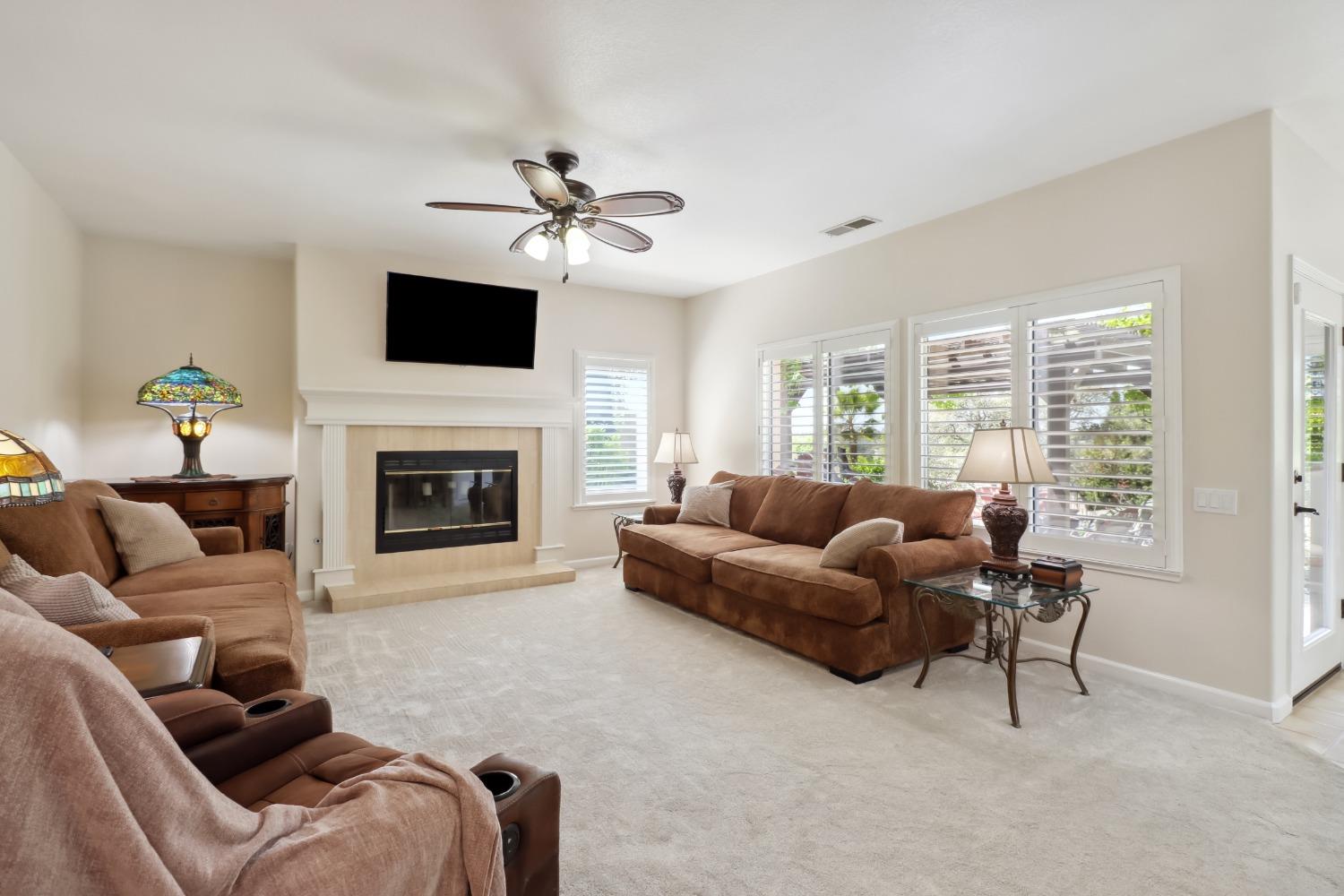 Detail Gallery Image 13 of 99 For 204 Davies Ct, Folsom,  CA 95630 - 4 Beds | 2/1 Baths