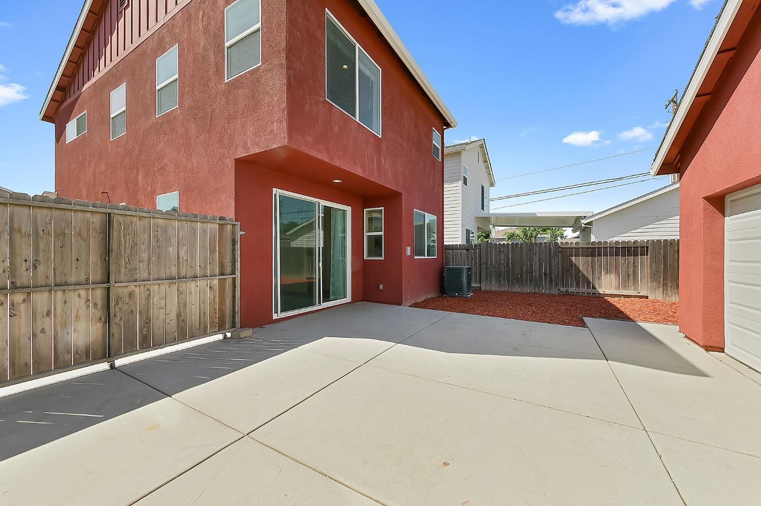 Detail Gallery Image 39 of 44 For 5542 Malibu Palm Ct, Sacramento,  CA 95842 - 3 Beds | 2/1 Baths