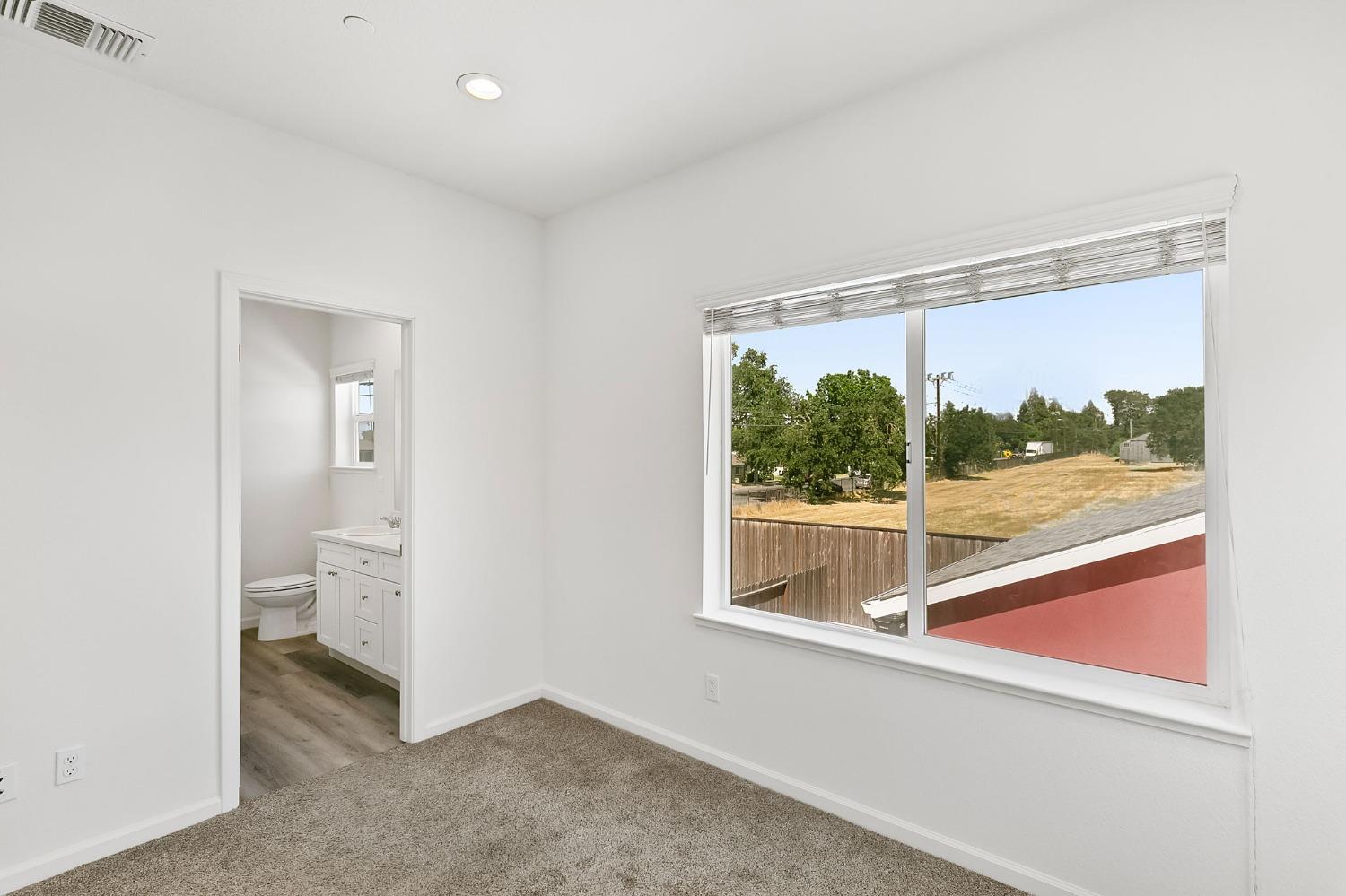 Detail Gallery Image 26 of 44 For 5542 Malibu Palm Ct, Sacramento,  CA 95842 - 3 Beds | 2/1 Baths