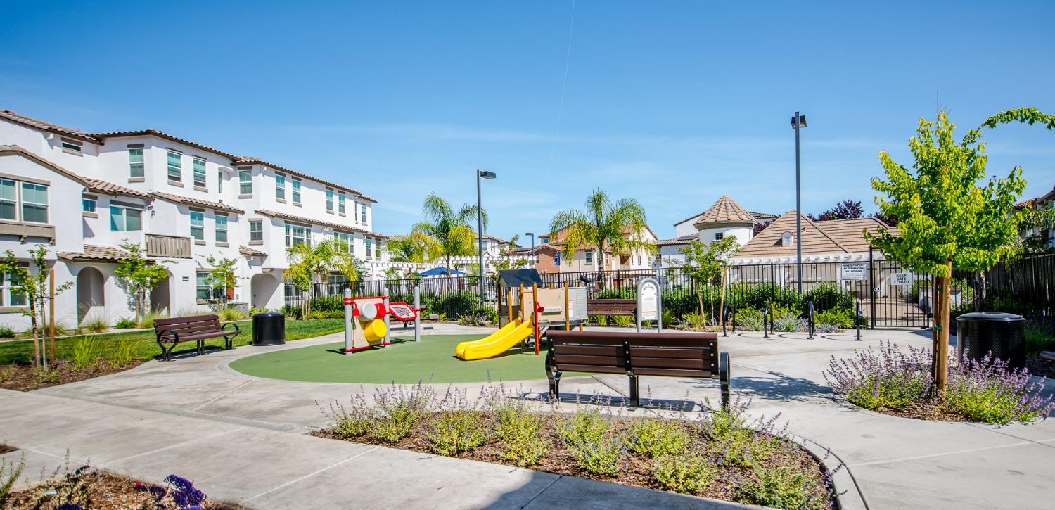 Detail Gallery Image 52 of 65 For 2944 Valbonne Walk, Sacramento,  CA 95834 - 4 Beds | 3/1 Baths