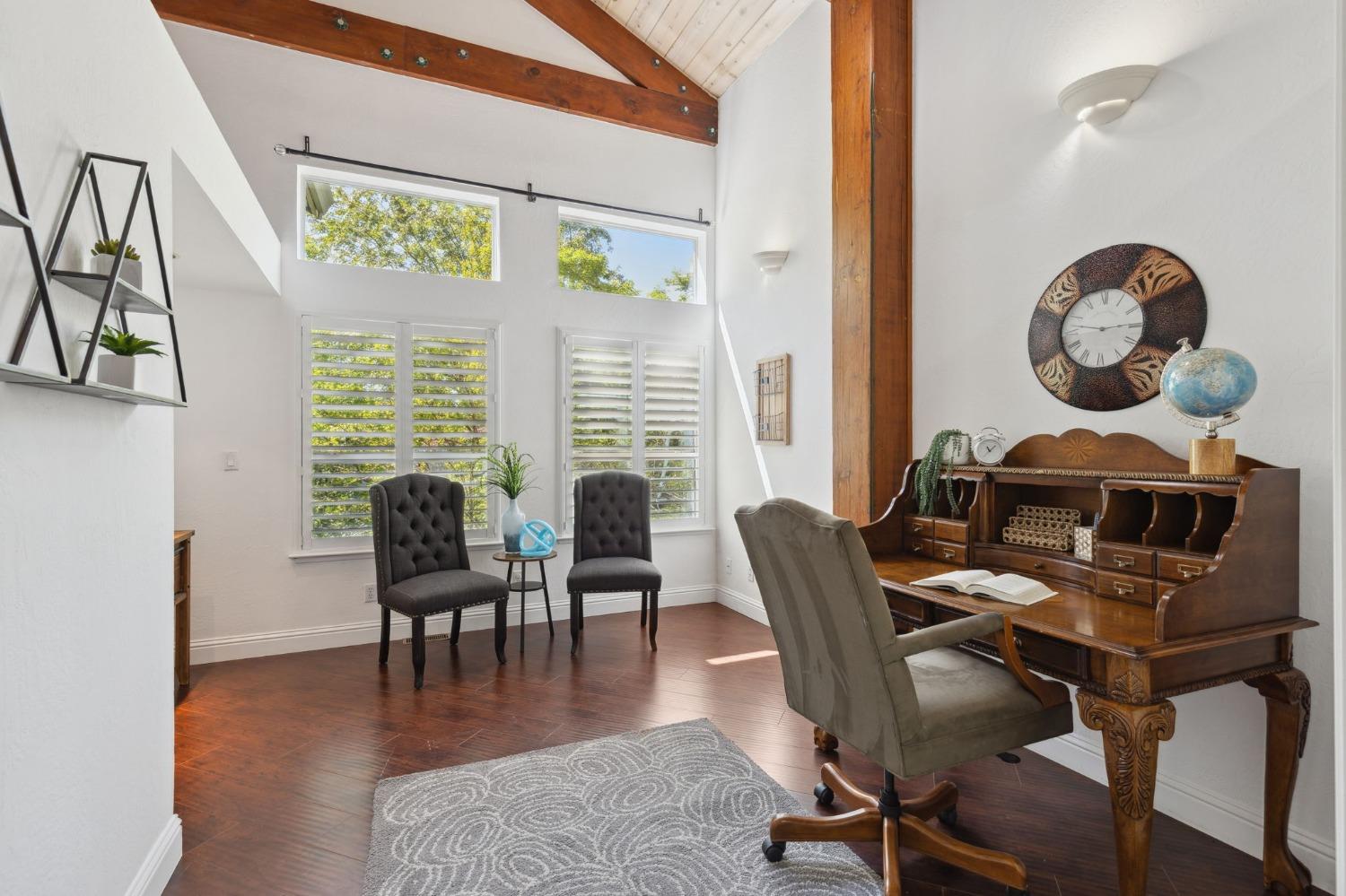 Detail Gallery Image 13 of 46 For 4006 Canyon Dr, Fair Oaks,  CA 95628 - 5 Beds | 4 Baths