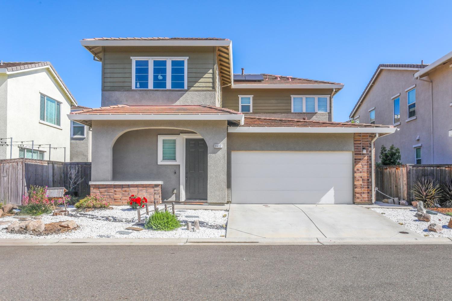 Detail Gallery Image 1 of 48 For 8417 Everson Ln, Elk Grove,  CA 95758 - 4 Beds | 3 Baths