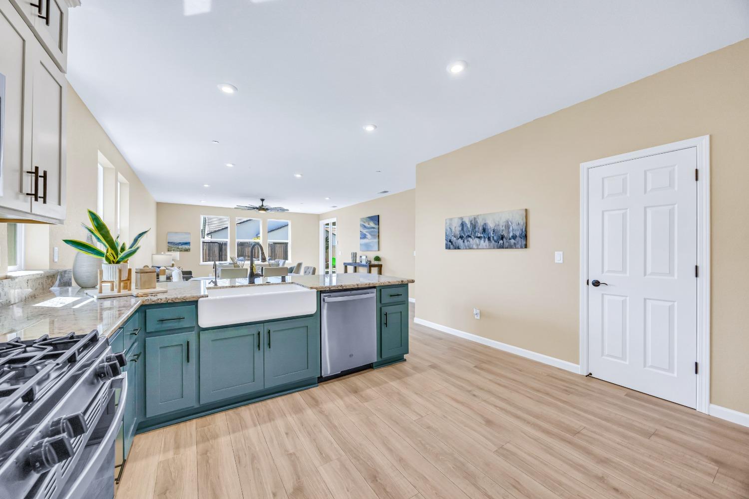 Detail Gallery Image 11 of 42 For 3087 Ridgecrest Dr, Lincoln,  CA 95648 - 3 Beds | 2 Baths