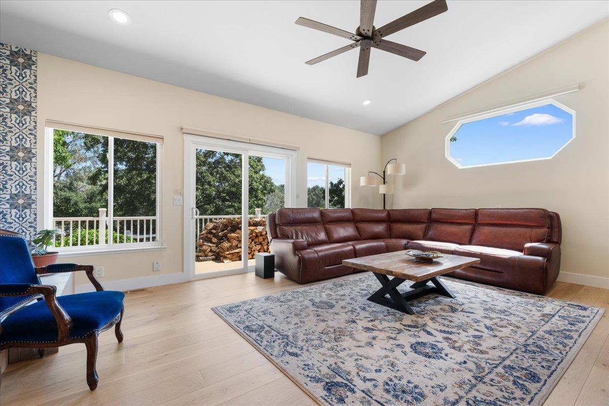 Detail Gallery Image 12 of 73 For 10107 Park View Ln, Penn Valley,  CA 95946 - 3 Beds | 2 Baths