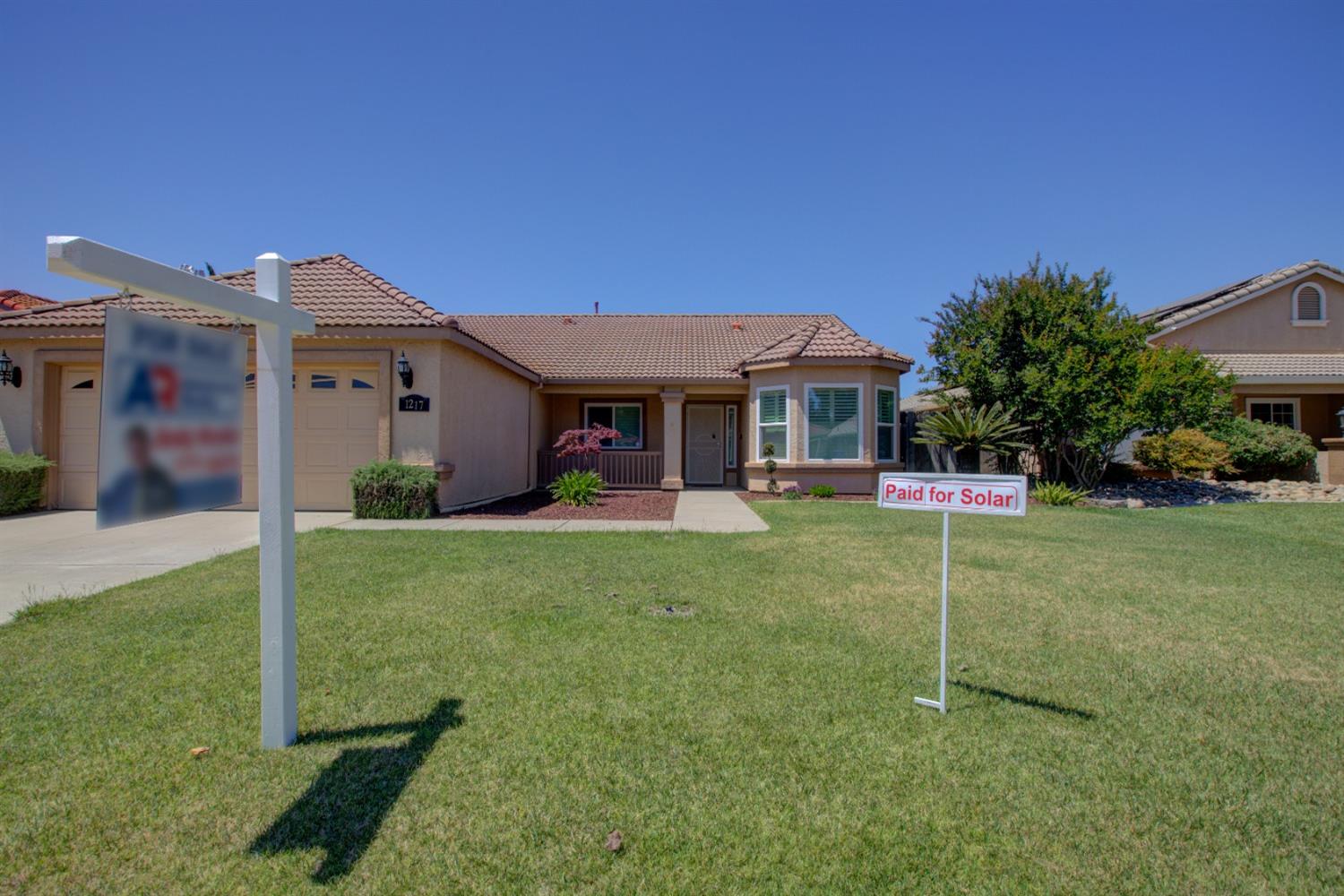Detail Gallery Image 3 of 55 For 1217 Fairway Dr, Atwater,  CA 95301 - 3 Beds | 2 Baths
