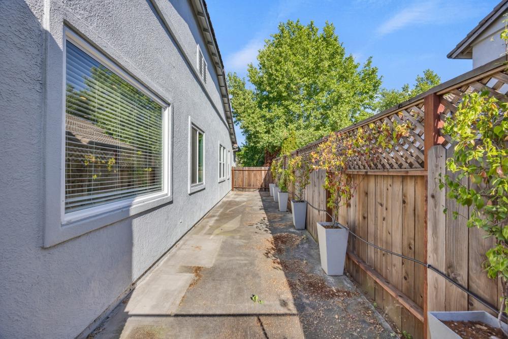 Detail Gallery Image 42 of 54 For 4019 Aitken Dairy Rd, Rocklin,  CA 95677 - 4 Beds | 2 Baths
