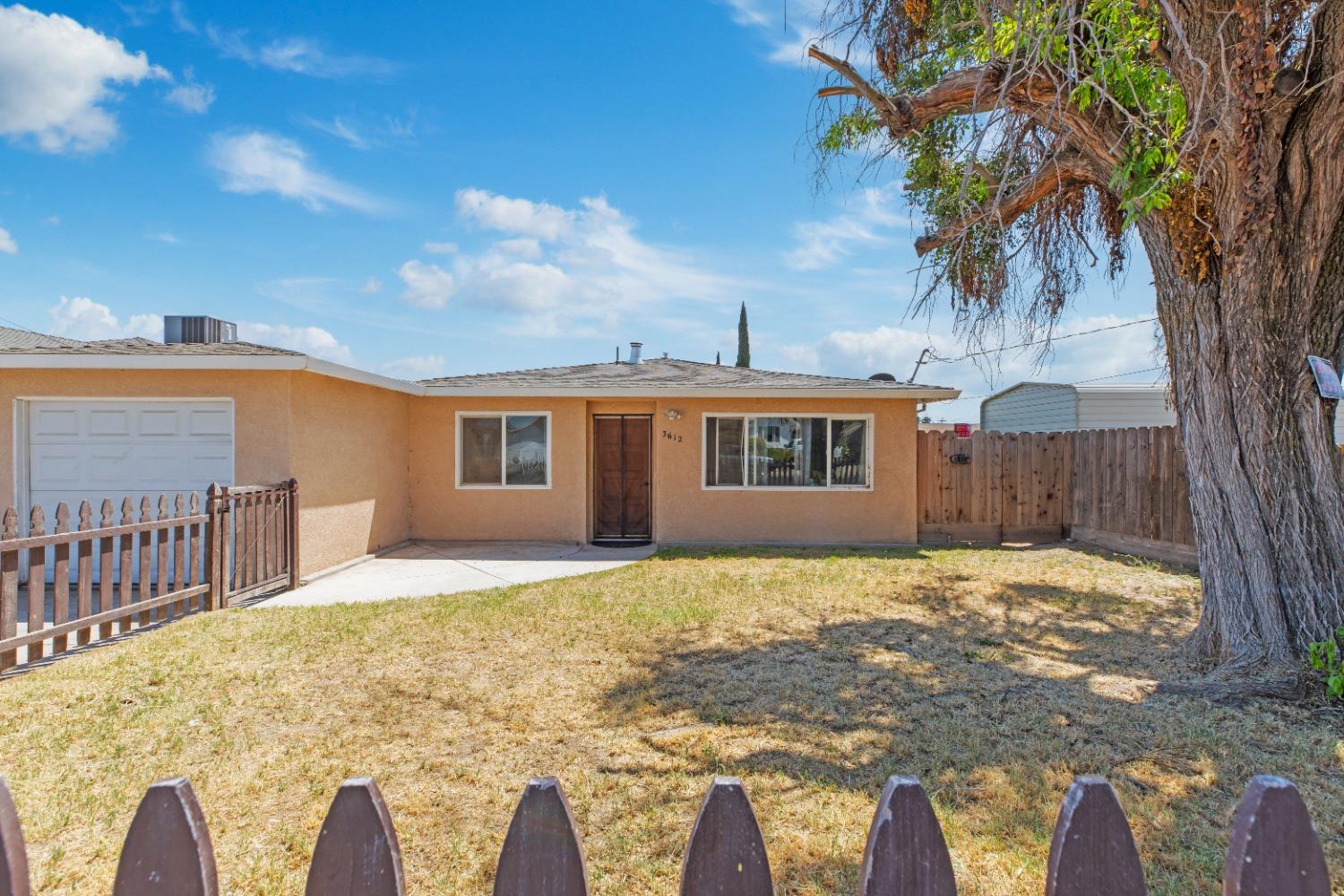 Detail Gallery Image 4 of 22 For 3612 Kentucky Ave, Riverbank,  CA 95367 - 2 Beds | 1 Baths
