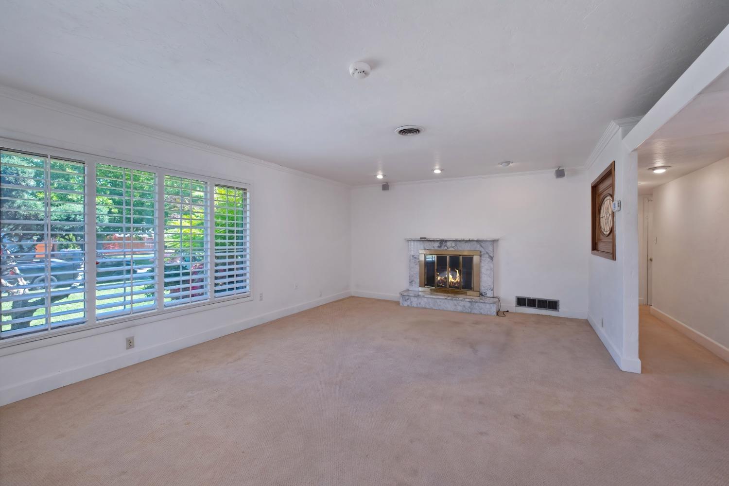 San Ysidro Way, Sacramento, California image 8