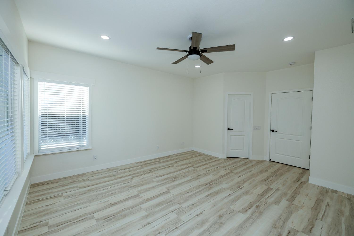 Detail Gallery Image 20 of 45 For 2192 Ivory Lace Ave, Manteca,  CA 95337 - 4 Beds | 2/1 Baths