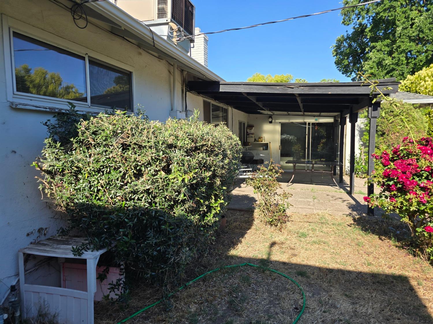 Lucio Lane, Sacramento, California image 44