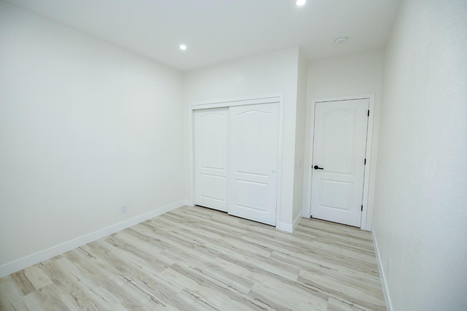 Detail Gallery Image 33 of 45 For 2192 Ivory Lace Ave, Manteca,  CA 95337 - 4 Beds | 2/1 Baths