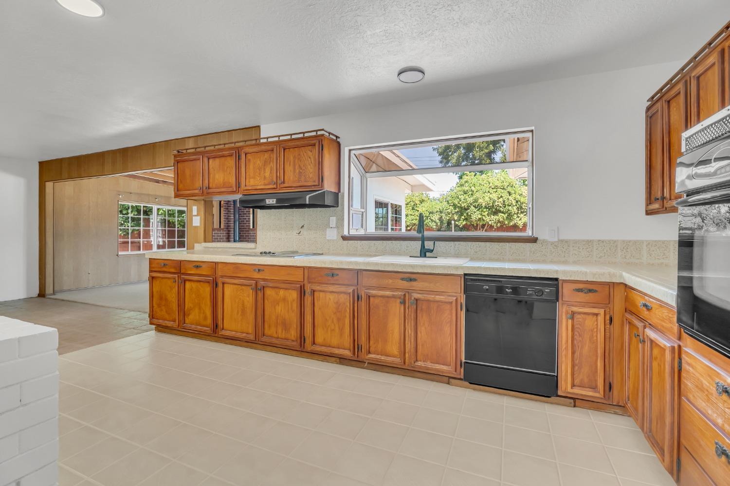 Evening Way, Citrus Heights, California image 6